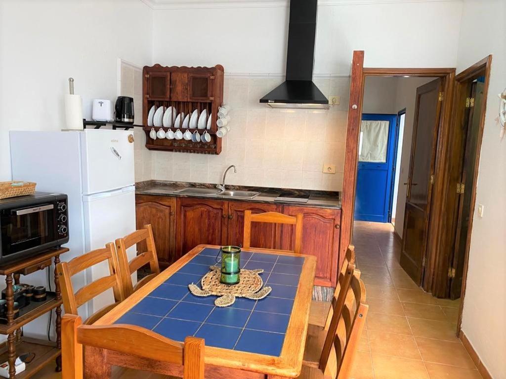 Casa Los Juanes Caleta de Sebo Dış mekan fotoğraf